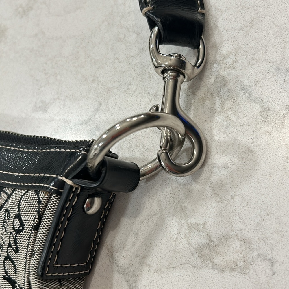 COACH F14036 Chelsea Canvas & Leather Horse & Carriage Shoulder Bag - Picture 4 of 14